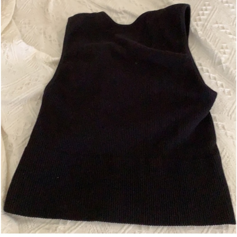 Poof! Black Ribbed Crop Tank Seamless V Neck Fitted Top Large - Picture 3 of 5